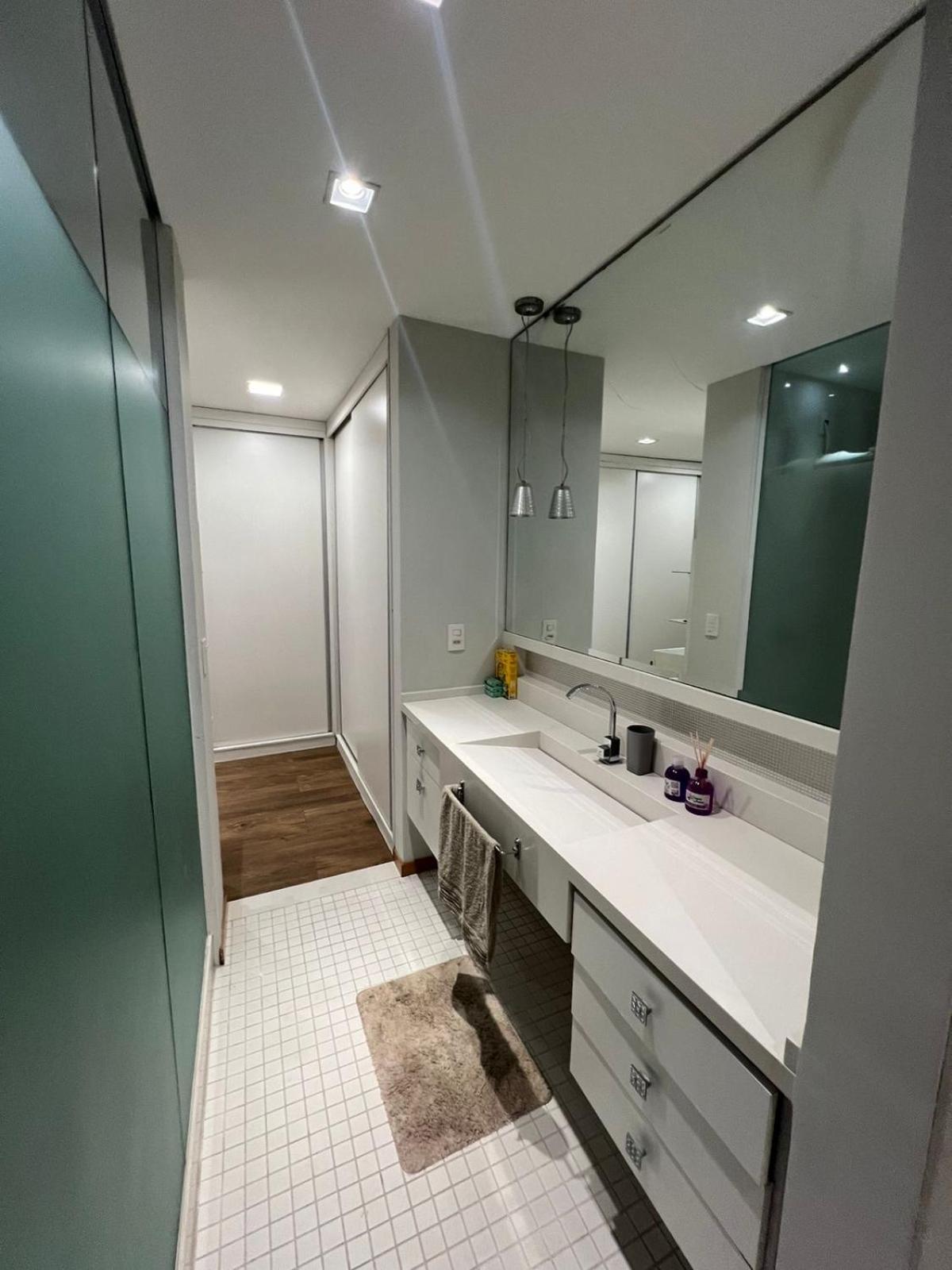 Apt 3Q Luxo Com Ar E Jacuzzi Na Beira Mar กวาราปารี ภายนอก รูปภาพ